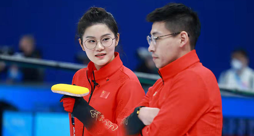 中国冬奥开门红!凌智/范苏圆7-6瑞士组合,冰壶混双首胜