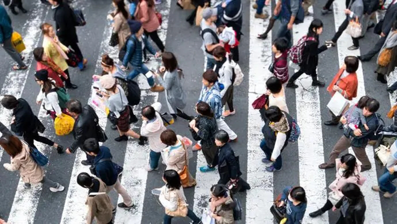 2021年末湖南常住人口6622万人,人均可支配收入31993元