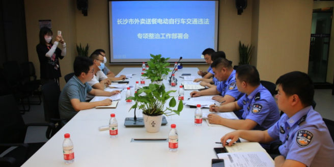 @长沙外卖骑手,一年被交警处罚超3次,将取消接单资格