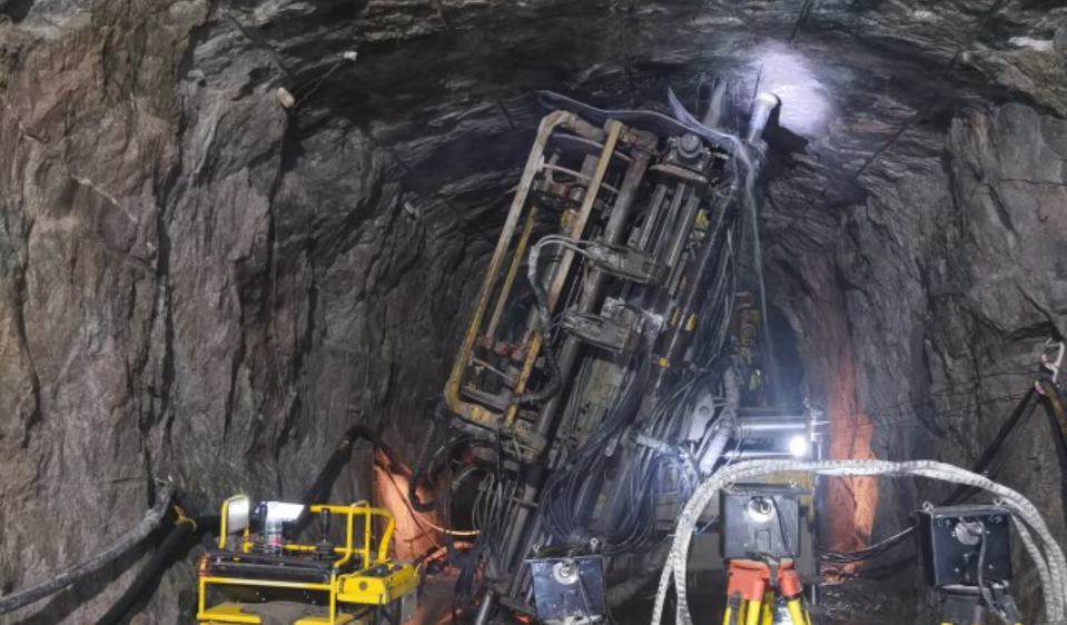 湖南非煤矿山智能化建设加速 危险岗位,机器上