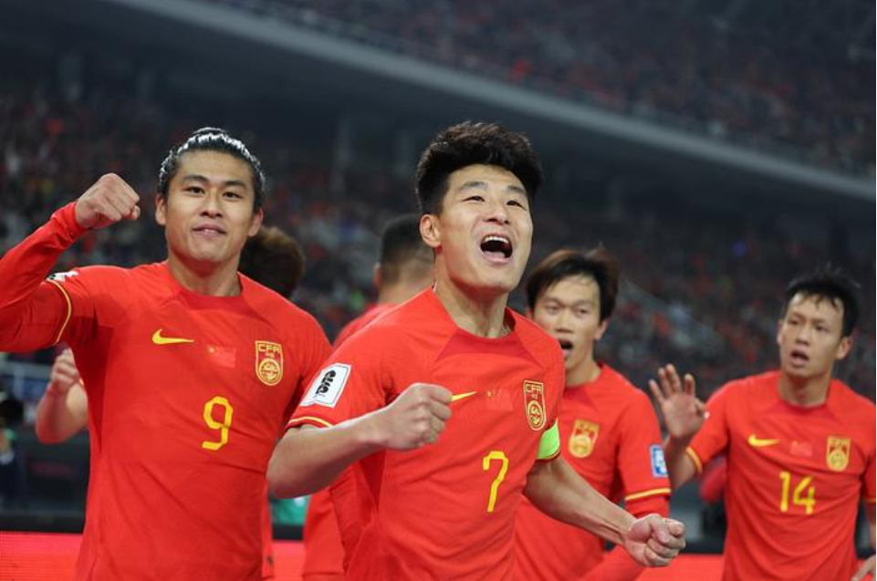 赢了!国足4-1新加坡,下一场决战泰国